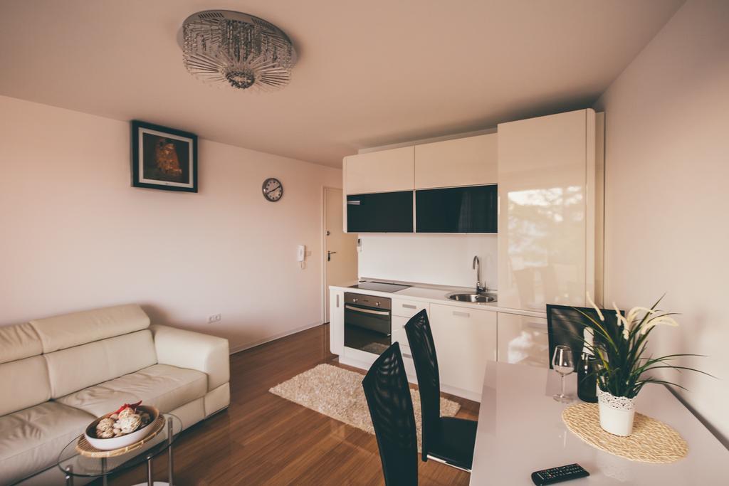 Opera Apartments زادار المظهر الخارجي الصورة
